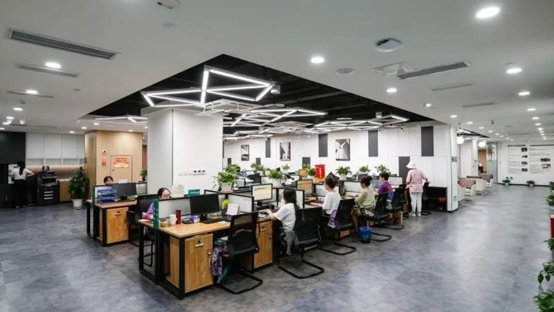 K12网课的价格主要由以下几部分构成：